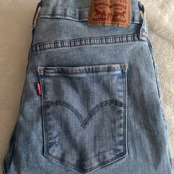 Brand new Levi’s skinny size 28 - Picture 2 of 2